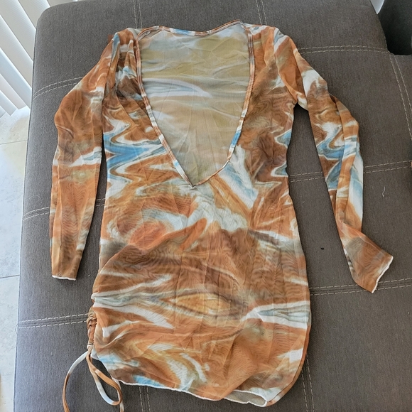 NEW Triangle Bikini Swimsuit & Cover Up - Picture 8 of 9